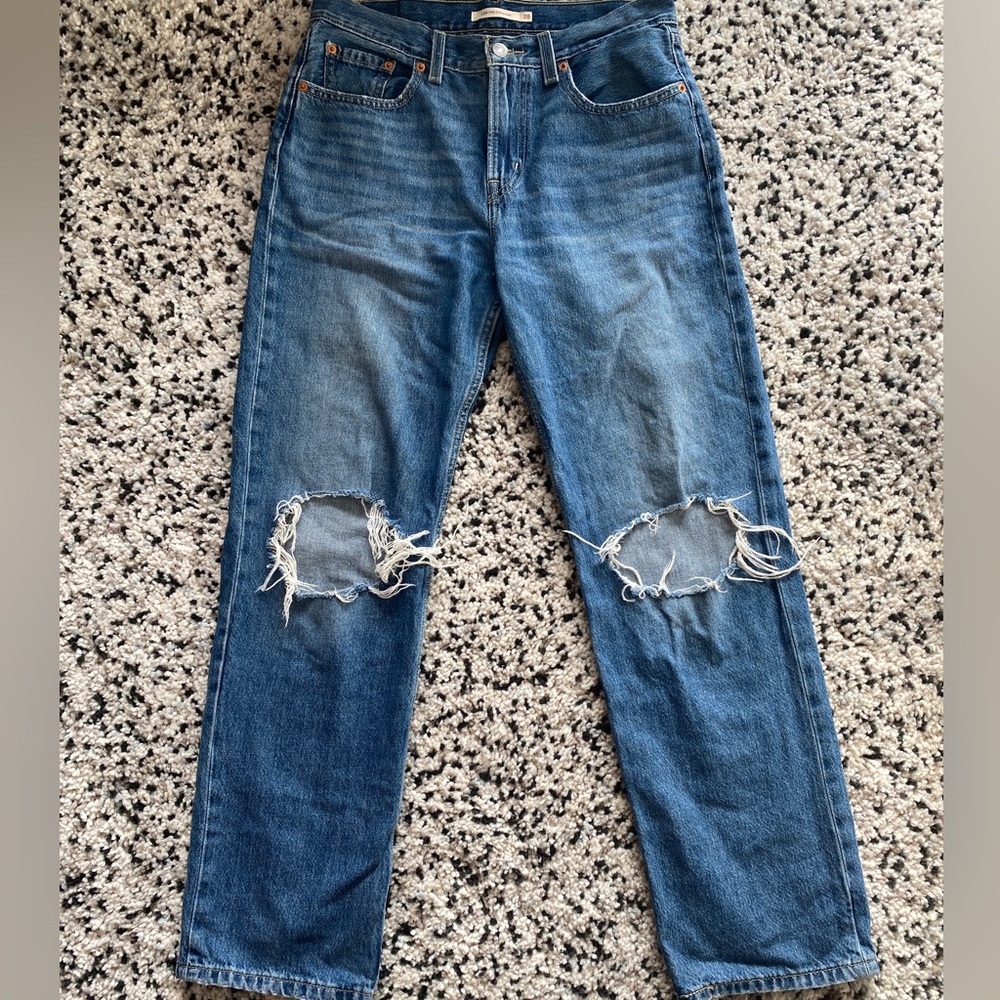 Levi’s Women’s Mid-Rise Low Pro Straight Jeans